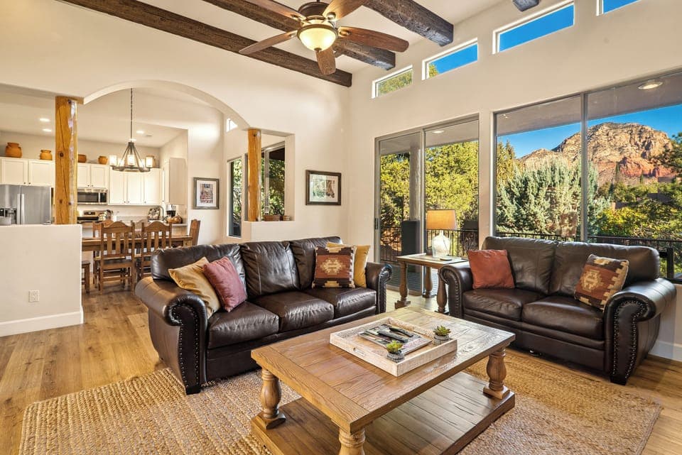 Living Room | Free WiFi | Cable TV | Central A/C & Heat