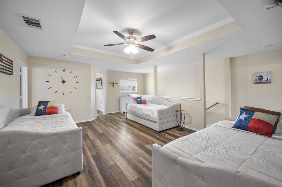 3 daybeds in the upstairs living room with twin slideouts as well.