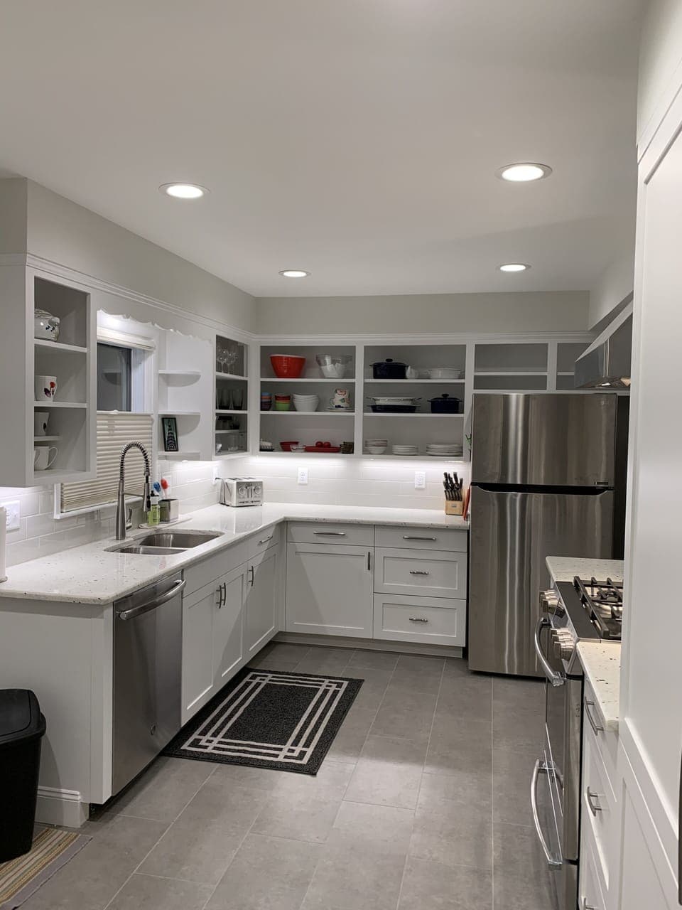 Well equipped kitchen