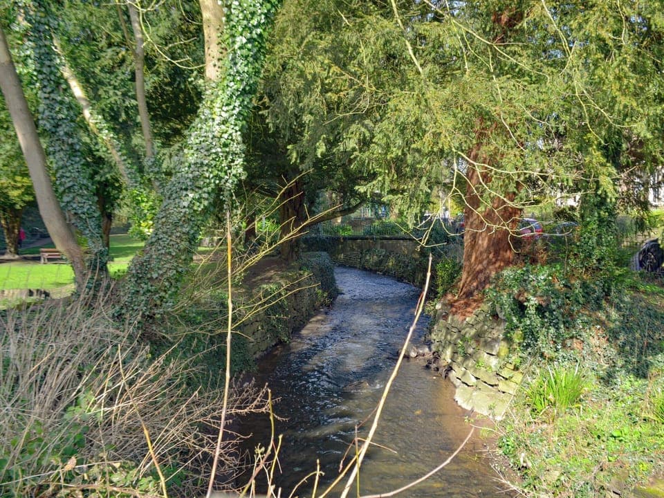 Surrounding area | No. 10, Matlock