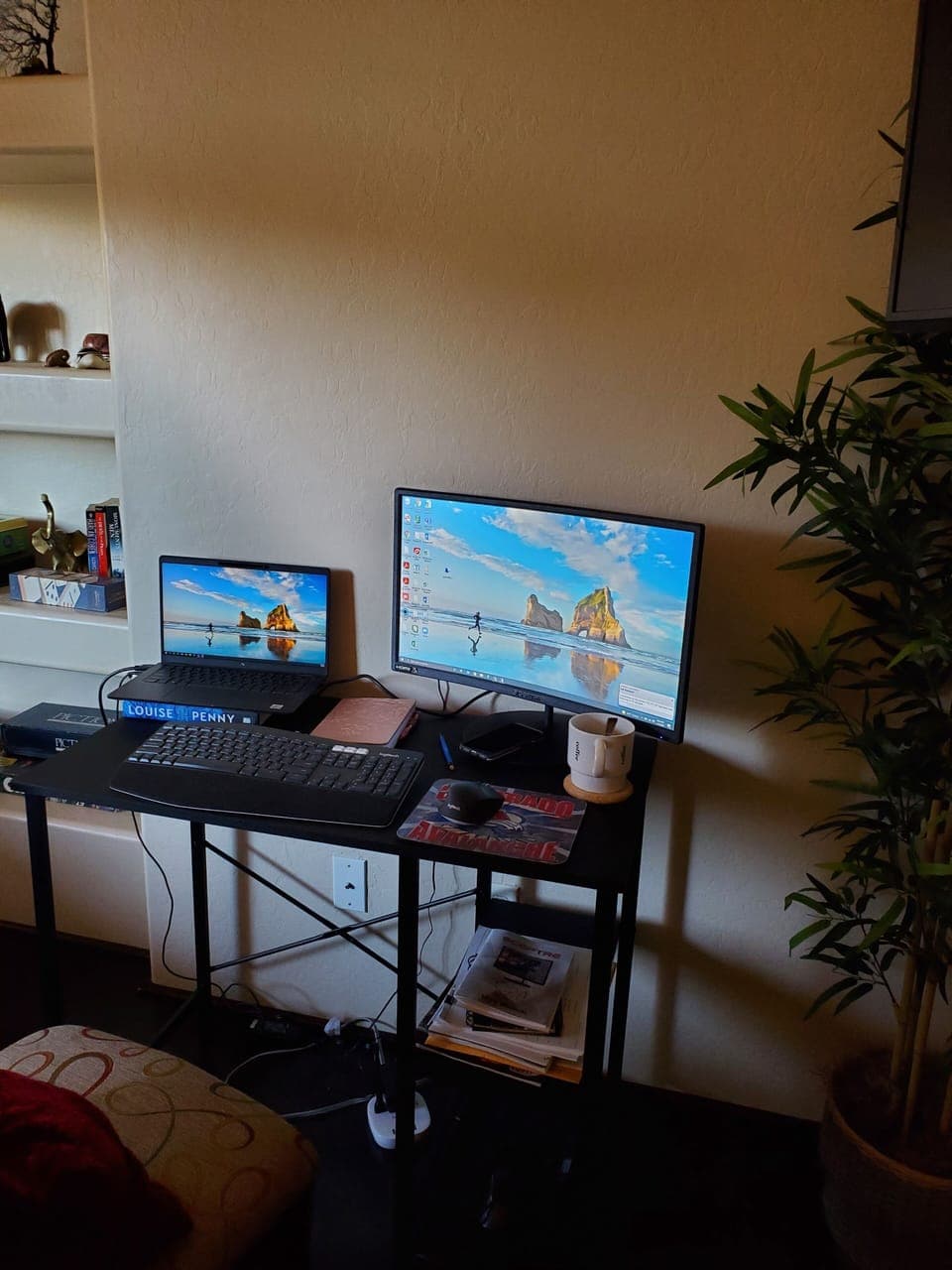 we added a workstation with extra monitor and keyboard