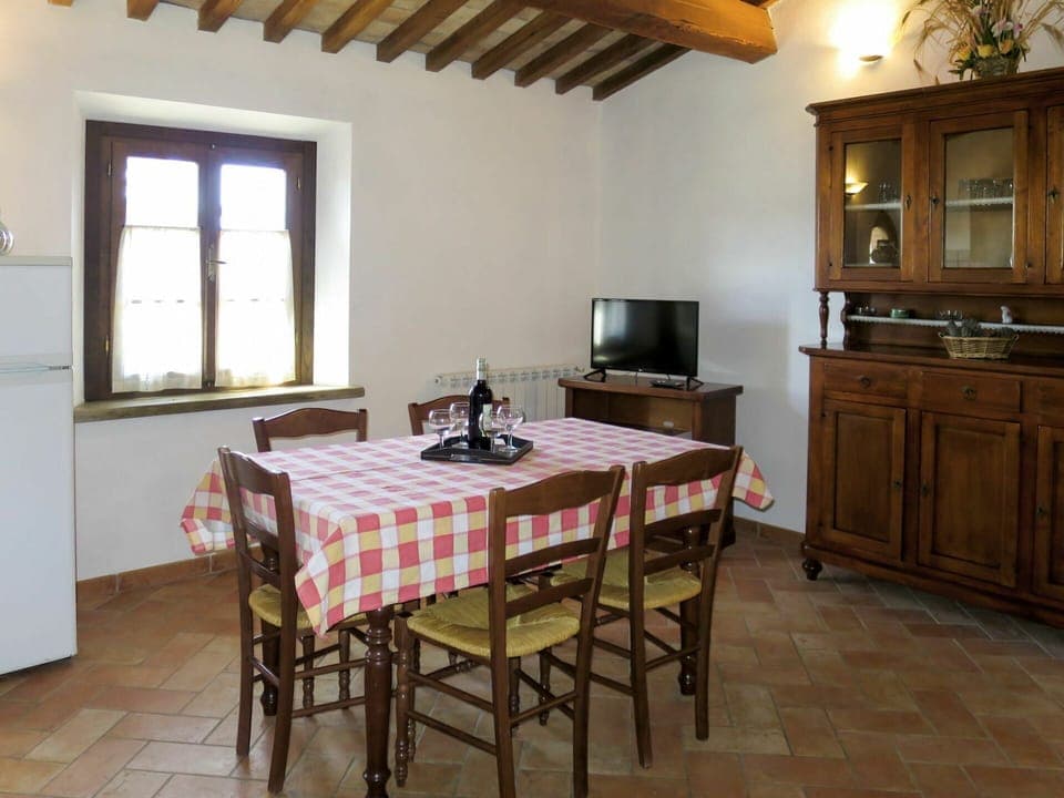 Room, Property, Furniture, Building, Floor, Table, Interior Design, House, Dining Room, Kitchen