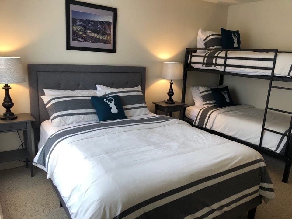 Queen Bed,  twin over twin bunk in the Deer room. Full bath just down the hall. 