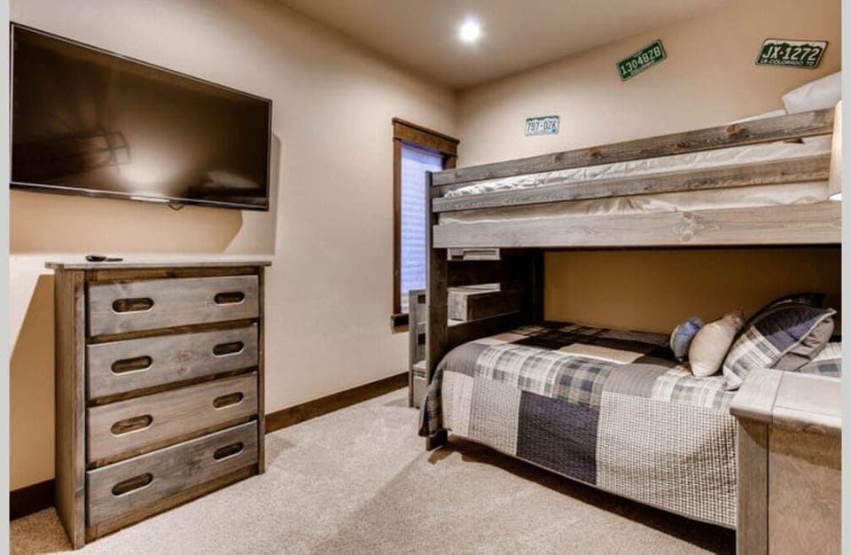 Bunk Room - 4 Bedroom - River Run Town Homes