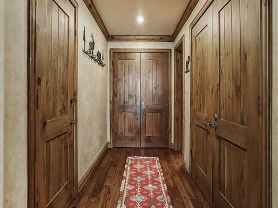 Hallway - Elkhorn Lodge at Beaver Creek