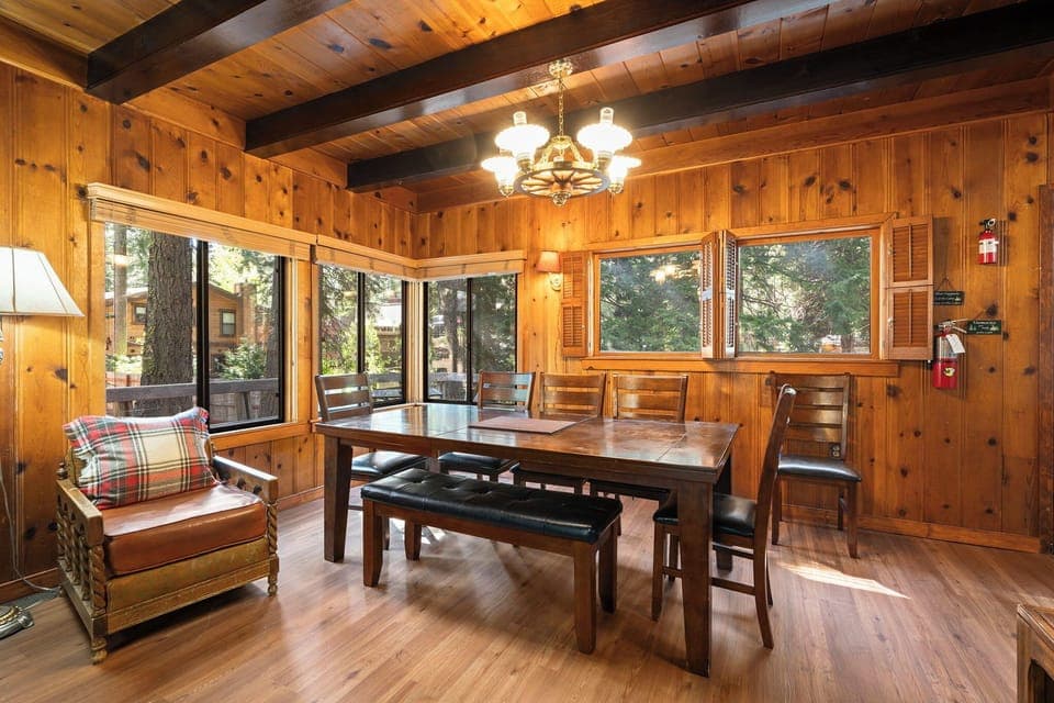 Quandt Cabin Dining Area
