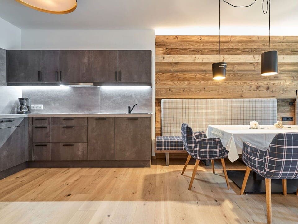 Countertop, Room, Furniture, Kitchen, Cabinetry, Property, Interior Design, Floor, Tile, Hardwood