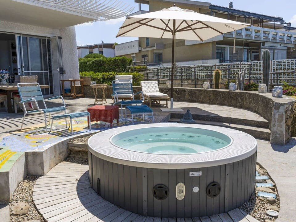 Water, Property, Furniture, Table, Swimming Pool, Azure, Sky, Outdoor Furniture, Plant, Architecture