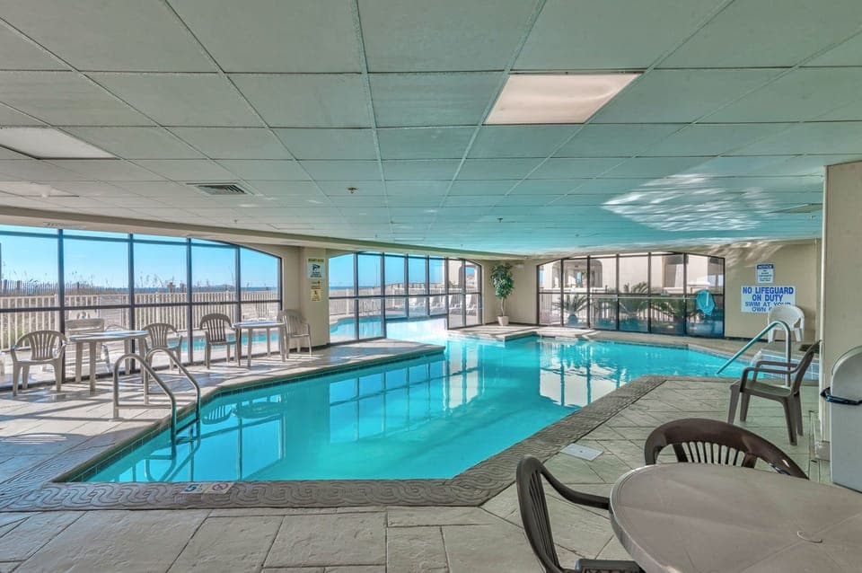 Indoor/outdoor Pool and Indoor hot tub