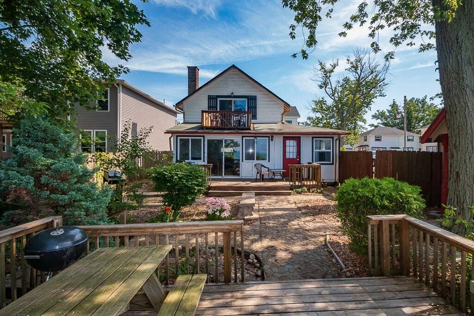 Topdeck has picnic table and additional seating