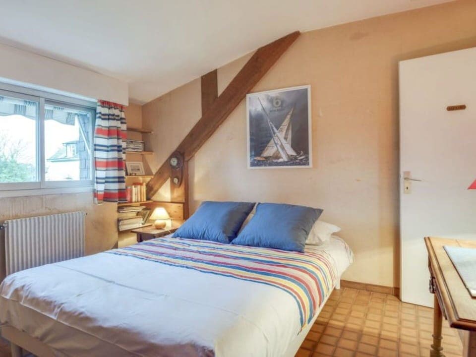 Furniture, Property, Window, Comfort, Azure, Wood, Bed Frame, Textile, Shade