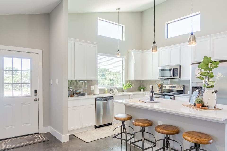 Bright and clean kitchen
Ready for you!

