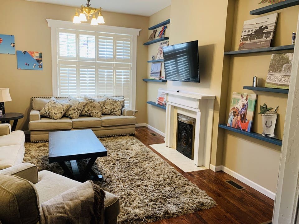 Roku Smart TV with Spectrum cable. House also equipped with high-speed internet