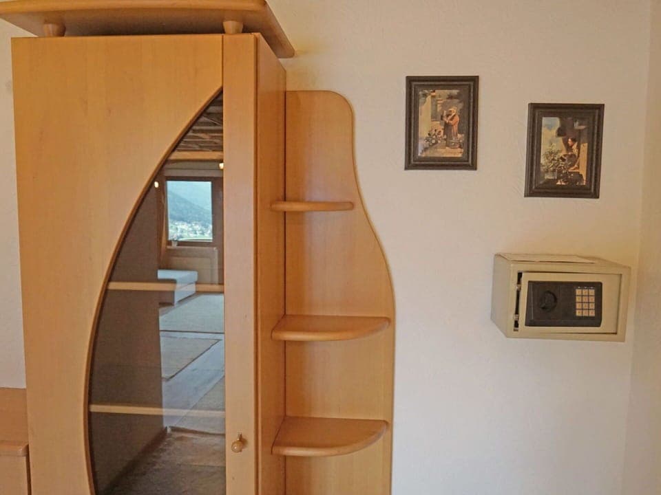 Picture Frame, Property, Wood, Building, Lighting, Interior Design, Floor, Wood Stain, Art, Hardwood