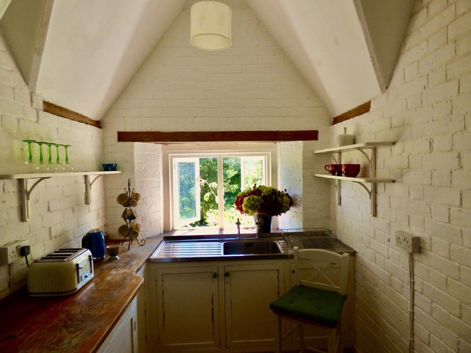 Kitchen - window end