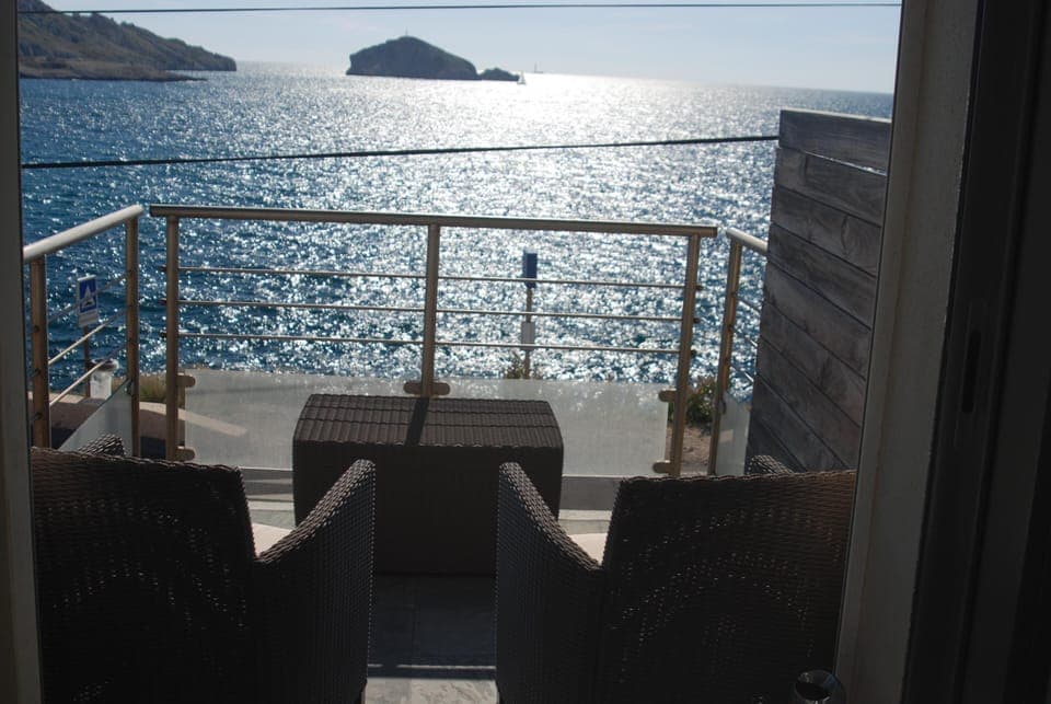 Seaview front outdoor terrace