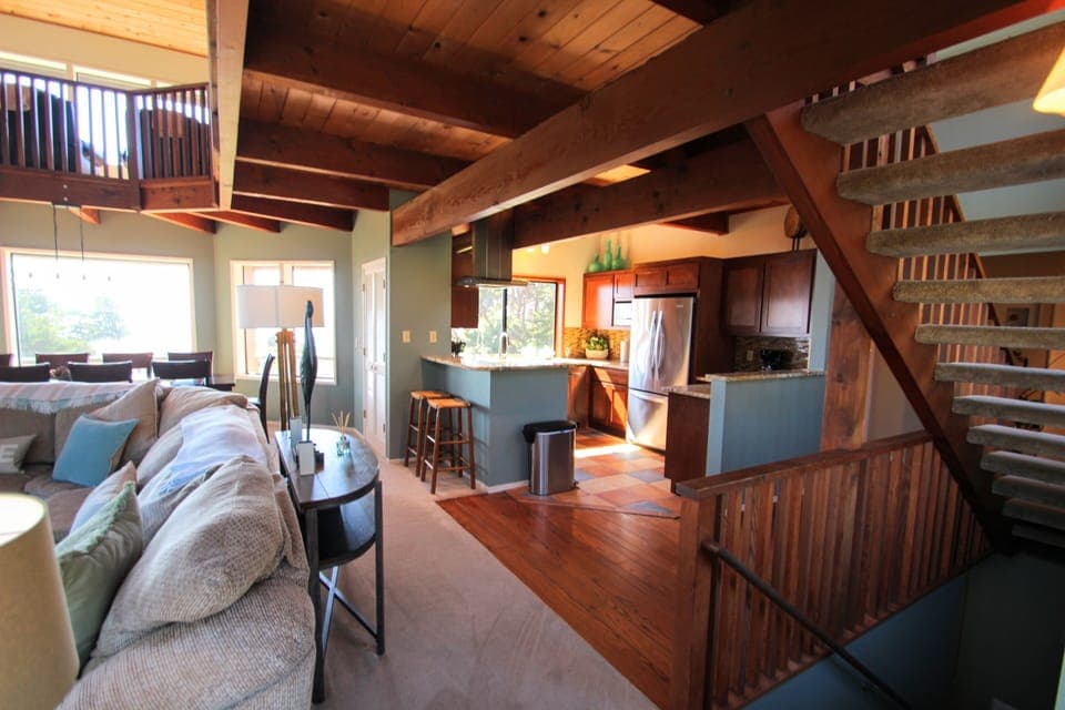 Middle Level Open Floor Plan