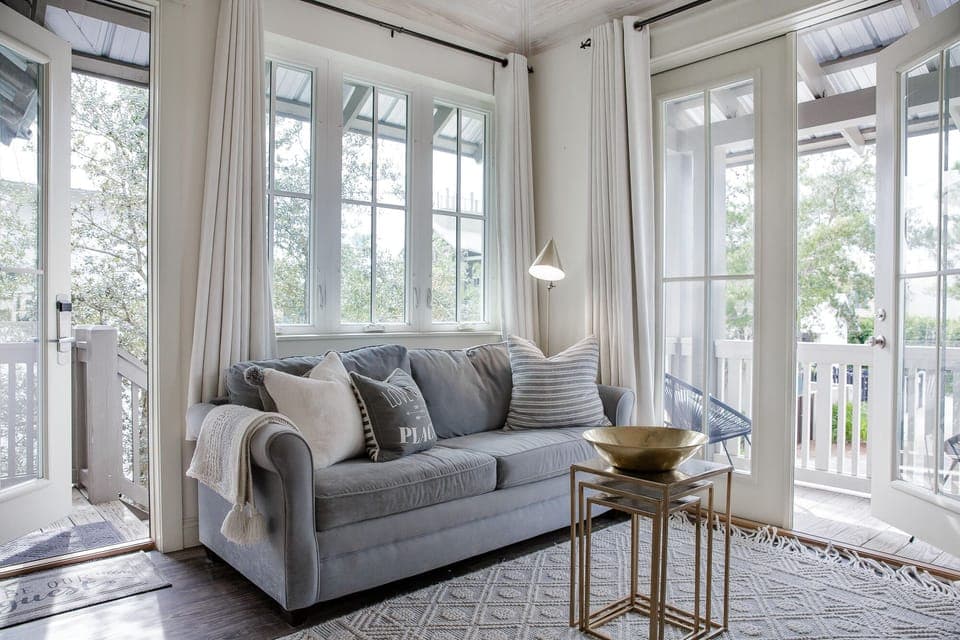 Carriage House: Living Area