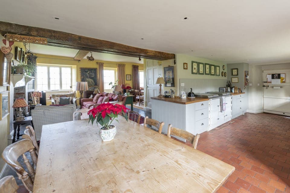 The fully equipped modern yet cosy kitchen