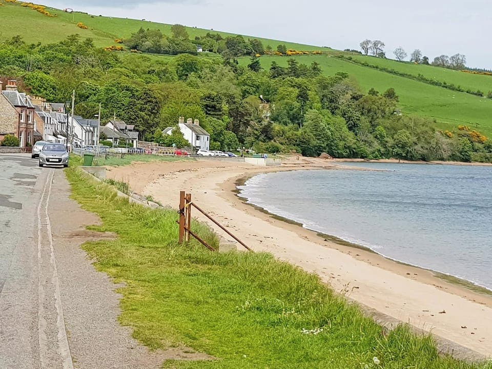 Rosemarkie beach | Black Isle Holiday Apartments -The Red Kite, The Dolphin, The Pine Marten - Black Isle Holiday Apartments, Avoch
