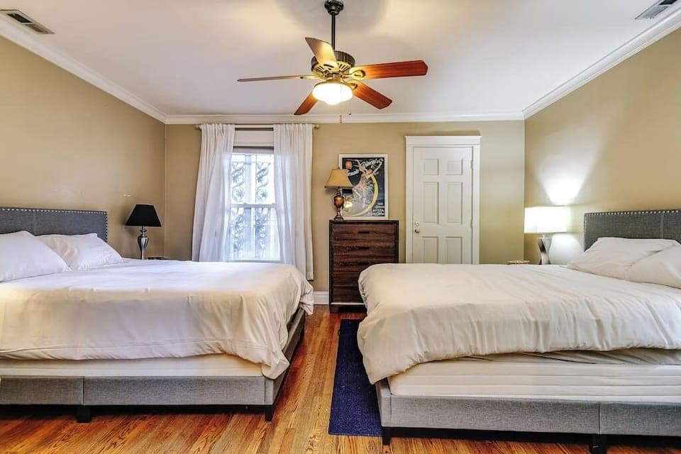 Unit 3 - BR 1 - 2 queen beds