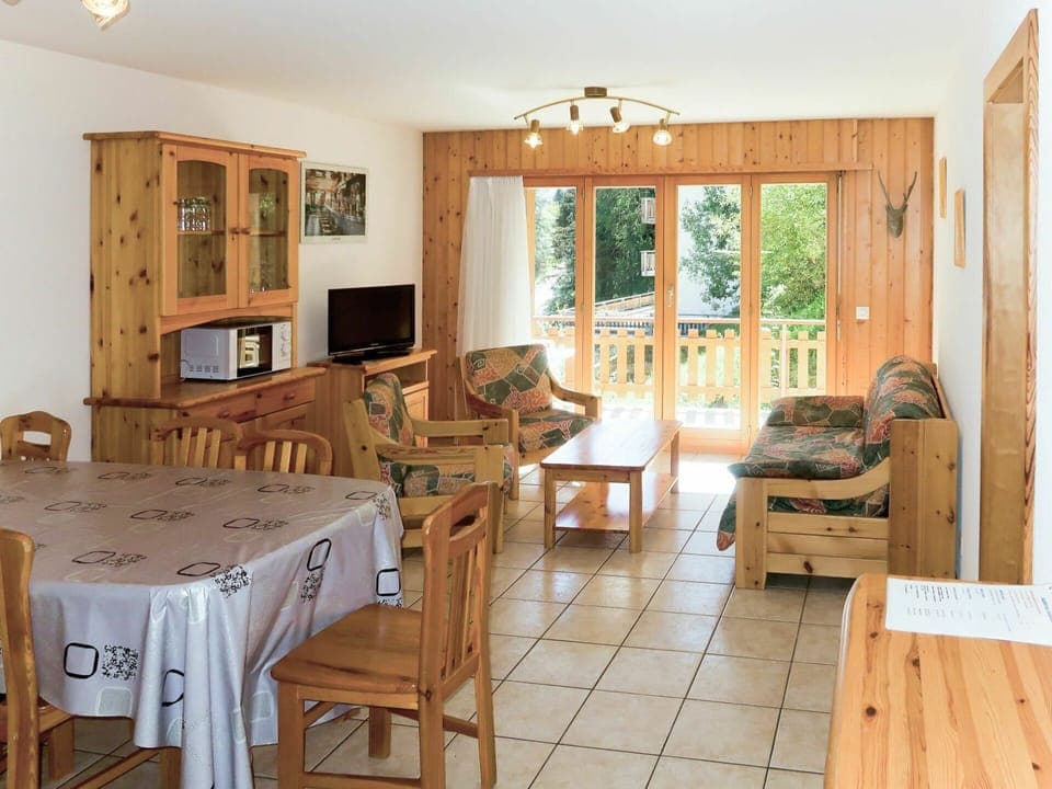 Furniture, Room, Property, Floor, Interior Design, Building, House, Table, Kitchen, Dining Room