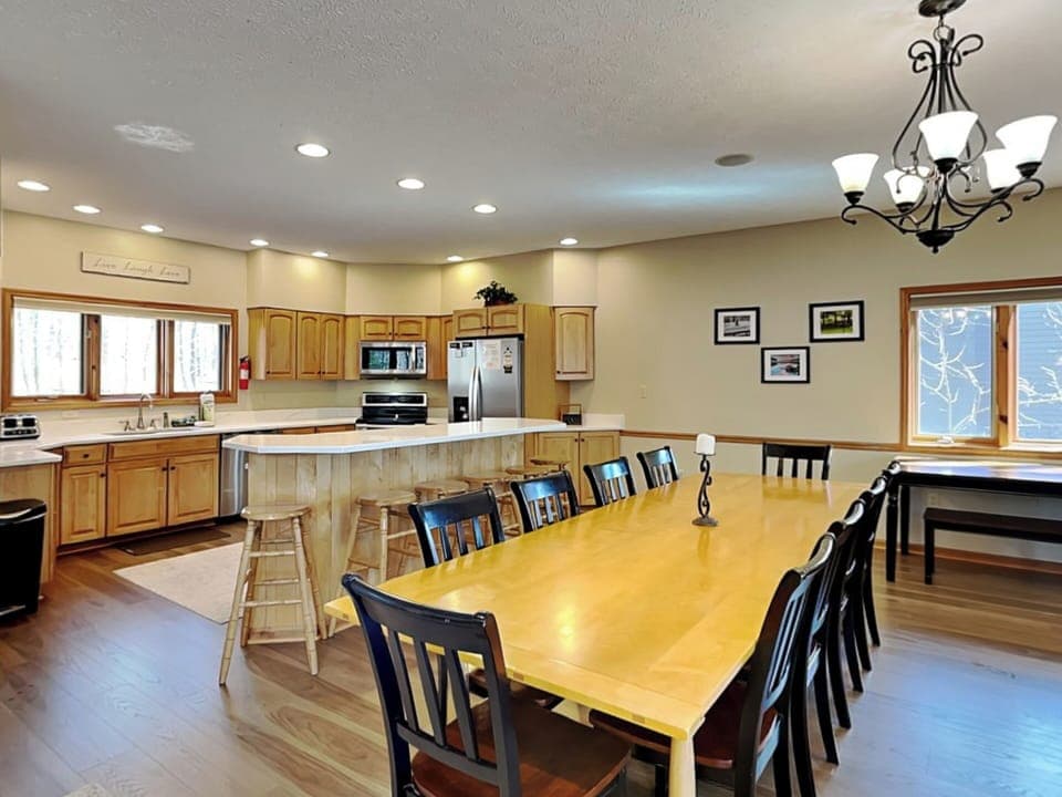Dining & Kitchen