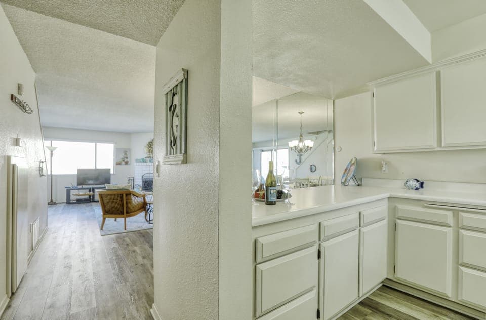 Beautiful Full Kitchen open to living area 149 Pismo Shores