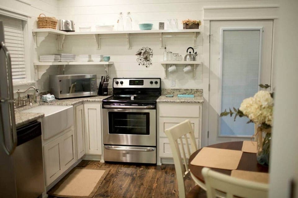 unique farmhouse kitchen in cottage rental in Arkansas