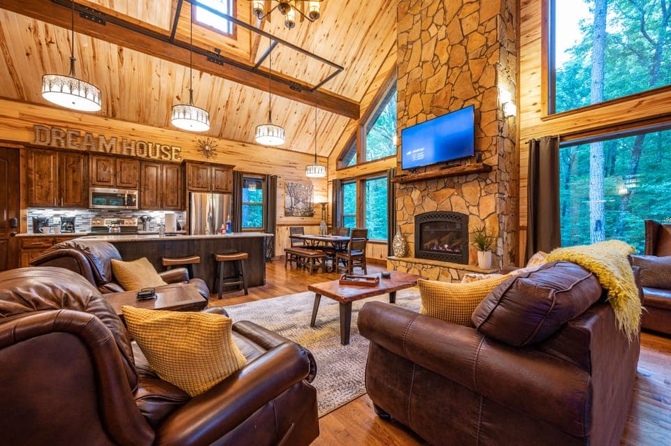 Cozy living room awaits you...