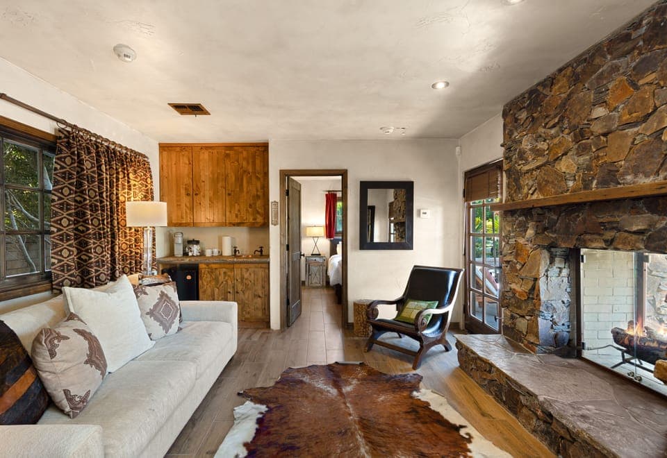 2 bedroom casita living room