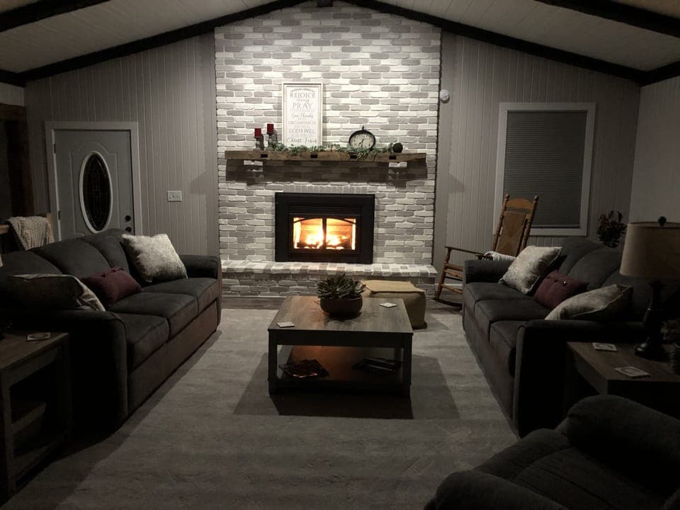 Large 24x24’ living room with gas fireplace 