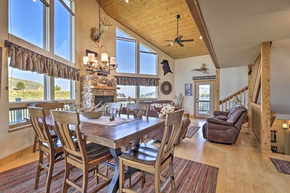 Dining Area | Dining Table | Dishware/Flatware