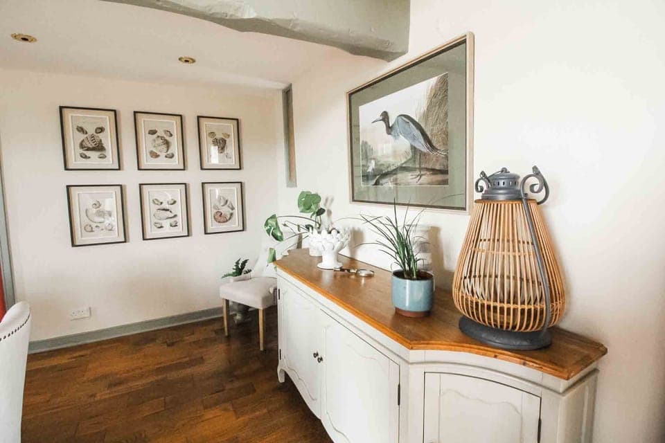 Dining area at Ysgubor Degwm (Seadog and Stone)