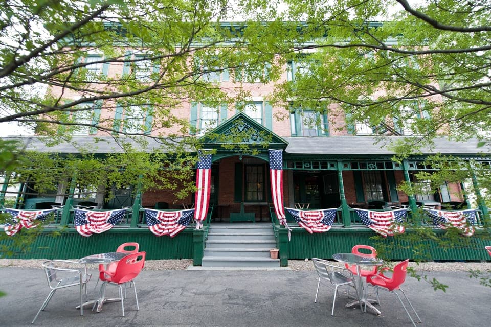 Rogues Harbor Inn 4th of July