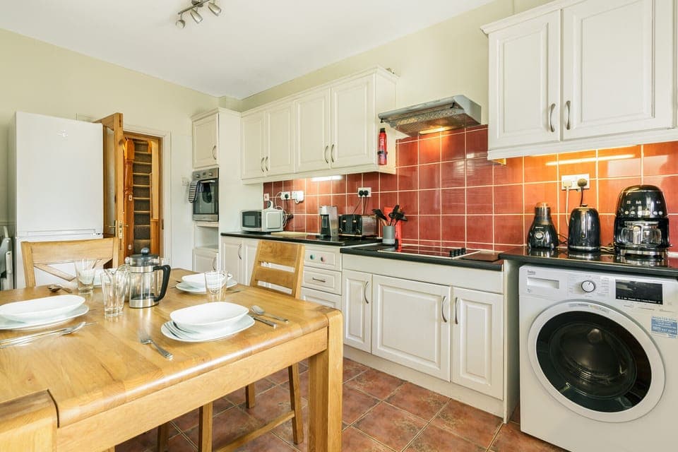 Create unforgettable memories with family and friends around the kitchen table.