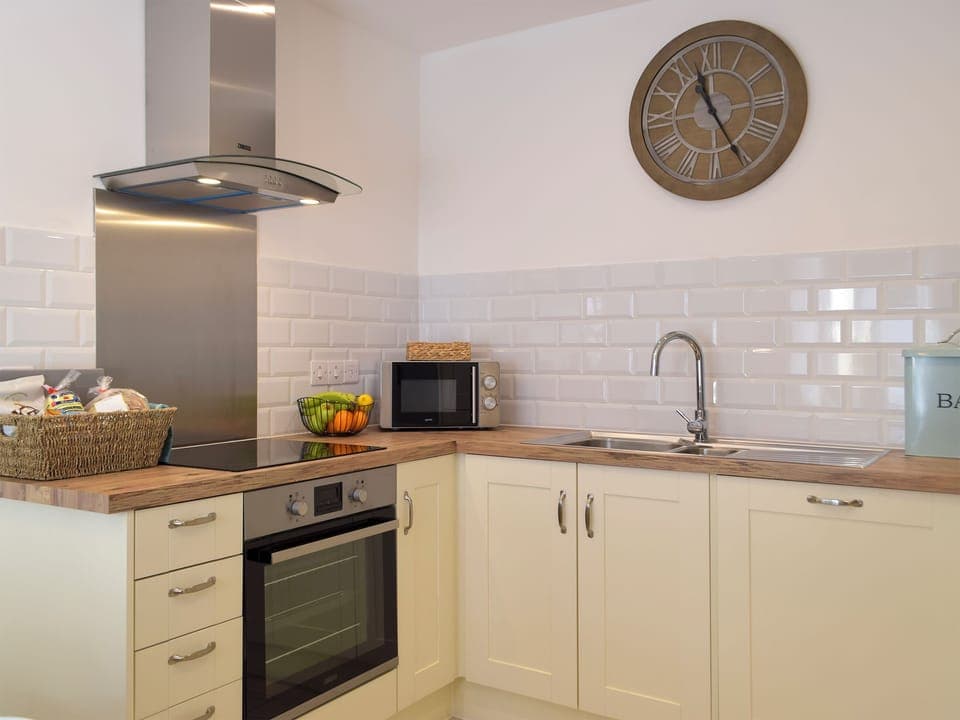 Kitchen | 2 Cilwendeg Lodge, Newchapel, near Boncath