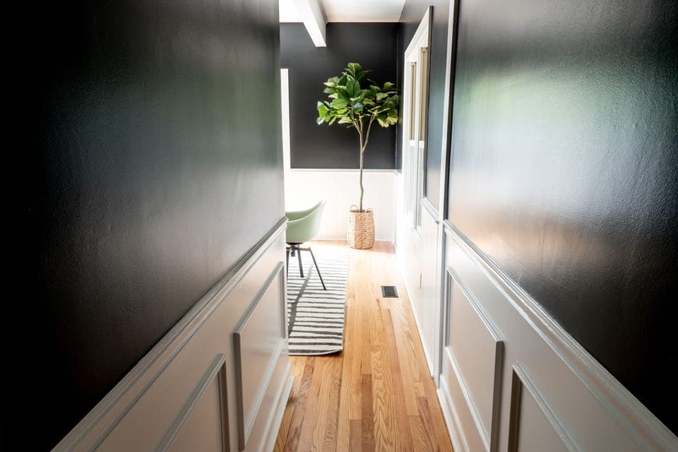 Let's head into the dining room!