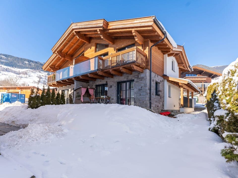 Holiday Home Exterior [winter]