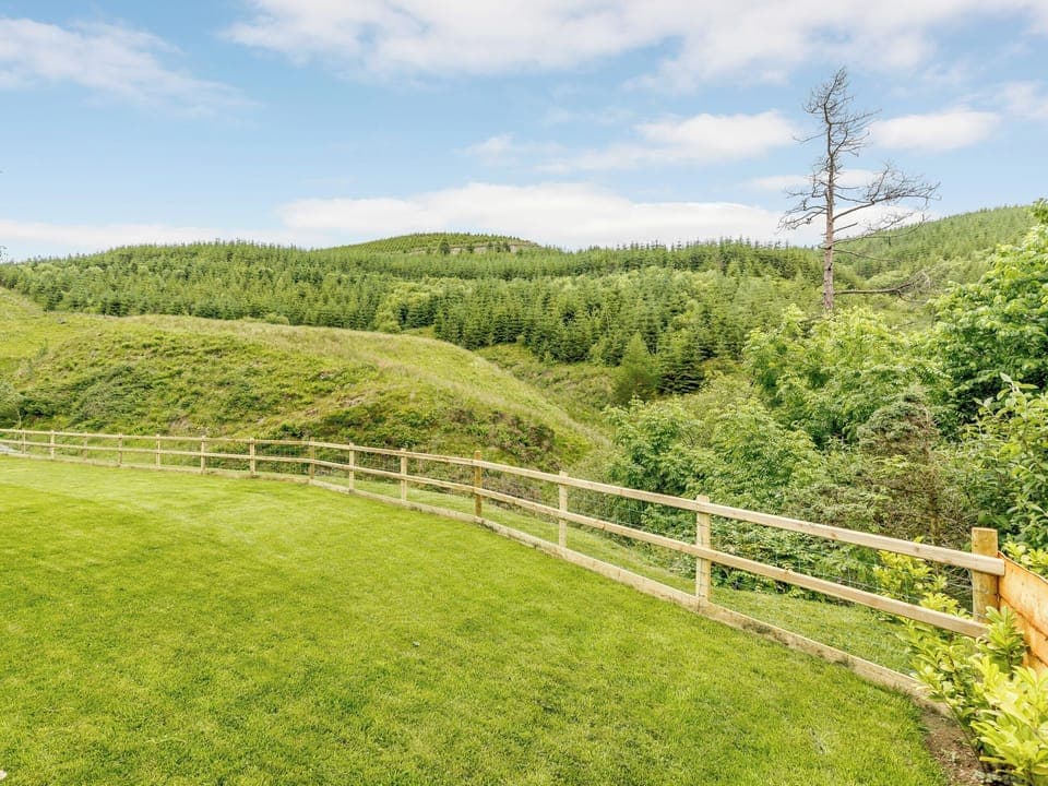 Garden and grounds | Cwm Dulas Cottage, Llandewi Brefi, near Tregaron