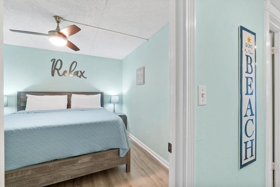Master Bedroom - King Bed - Smart TV - Attached Full Bathroom -  Linens Provided