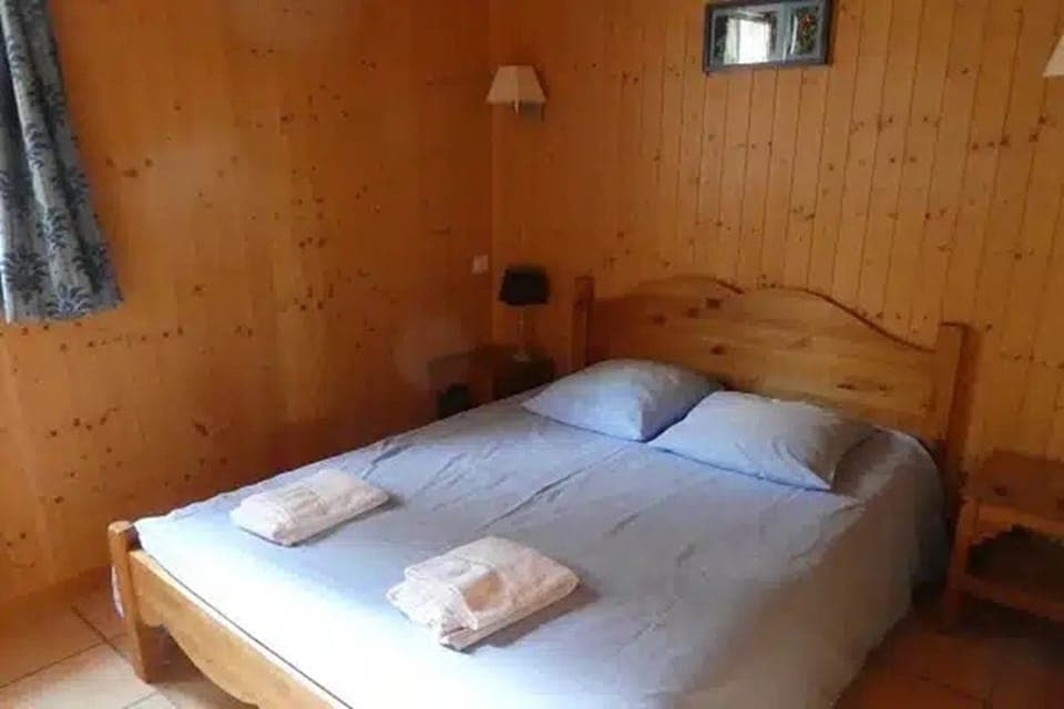 Chalet BEAUJON - Charmant gîte - Chardon bleu - Gite meublé de vacances avec sauna - chambre double