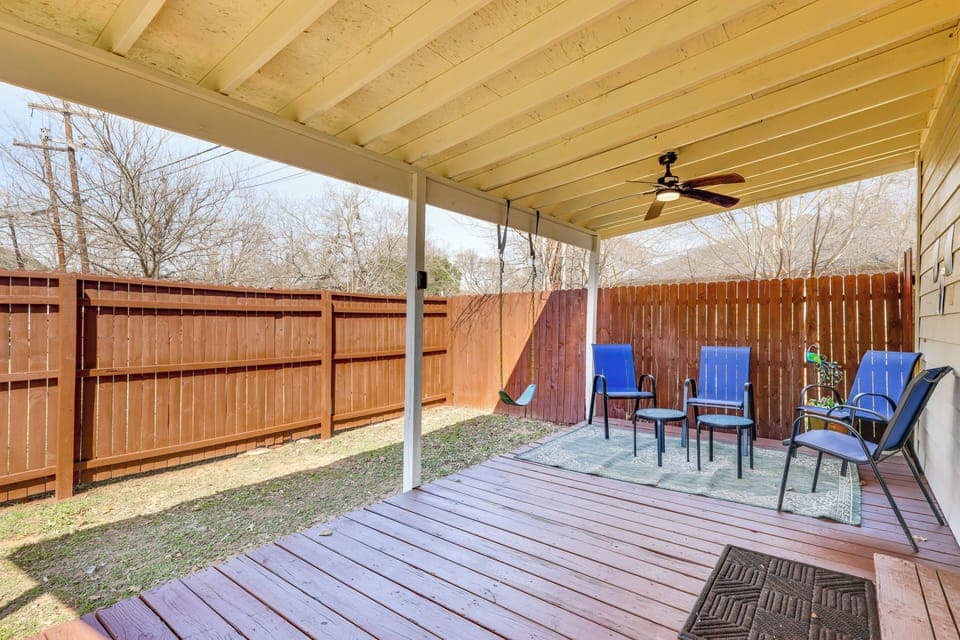 Canyon Lake Vacation Rental | Studio | 1BA | 450 Sq Ft | Steps Required