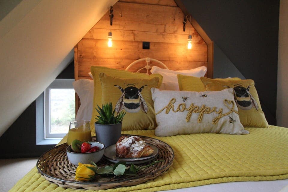 Breakfast in Bed in Bumble Bee Double Room