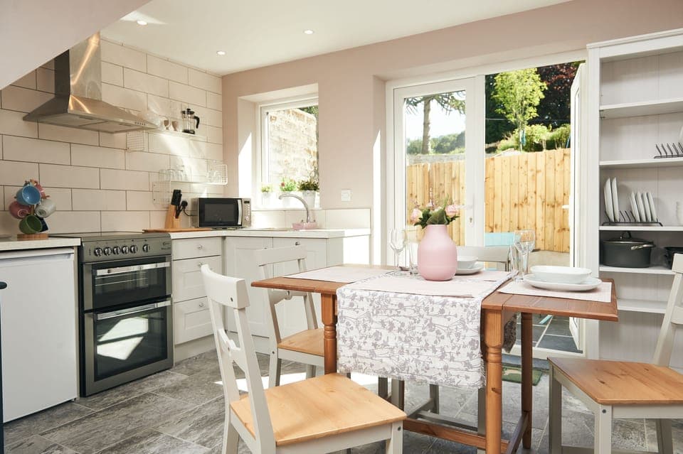 open plan kitchen dining area
