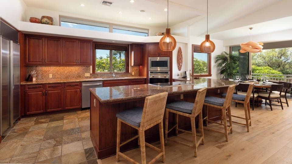 Lots os space in the kitchen for preparing delicious island inspired meals with additional island seating