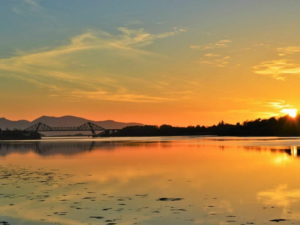 Water, Cloud, Sky, Atmosphere, Water Resources, Light, Afterglow, Natural Landscape, Orange, Dusk
