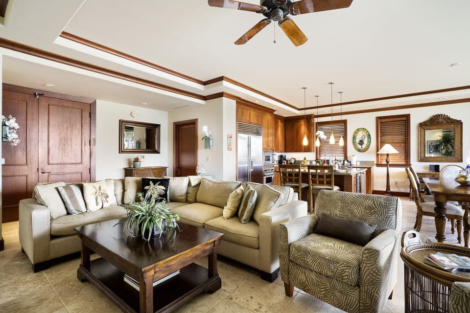 Kolea 10B ~ Living Area