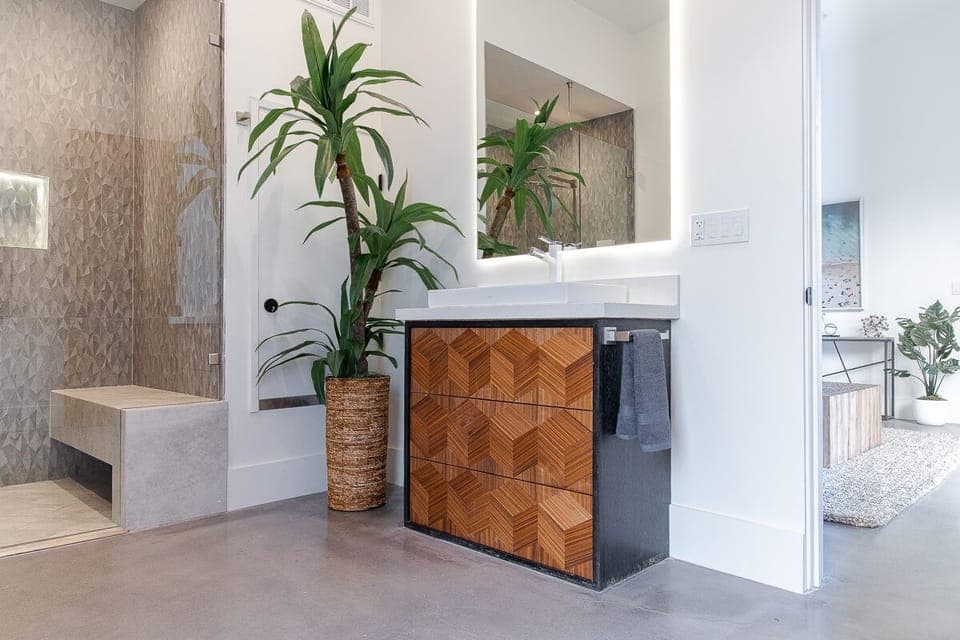 Guest House Bathroom 1