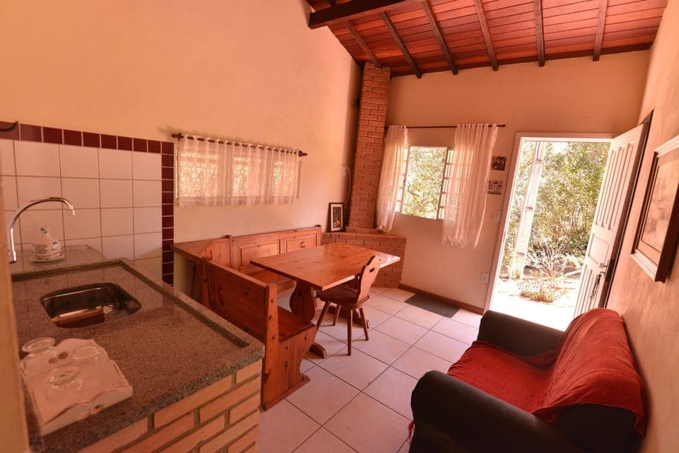 Fantastic house, hot tub, sauna, gourmet area, view of the cliffside waterfall. House in Visconde de Mauá